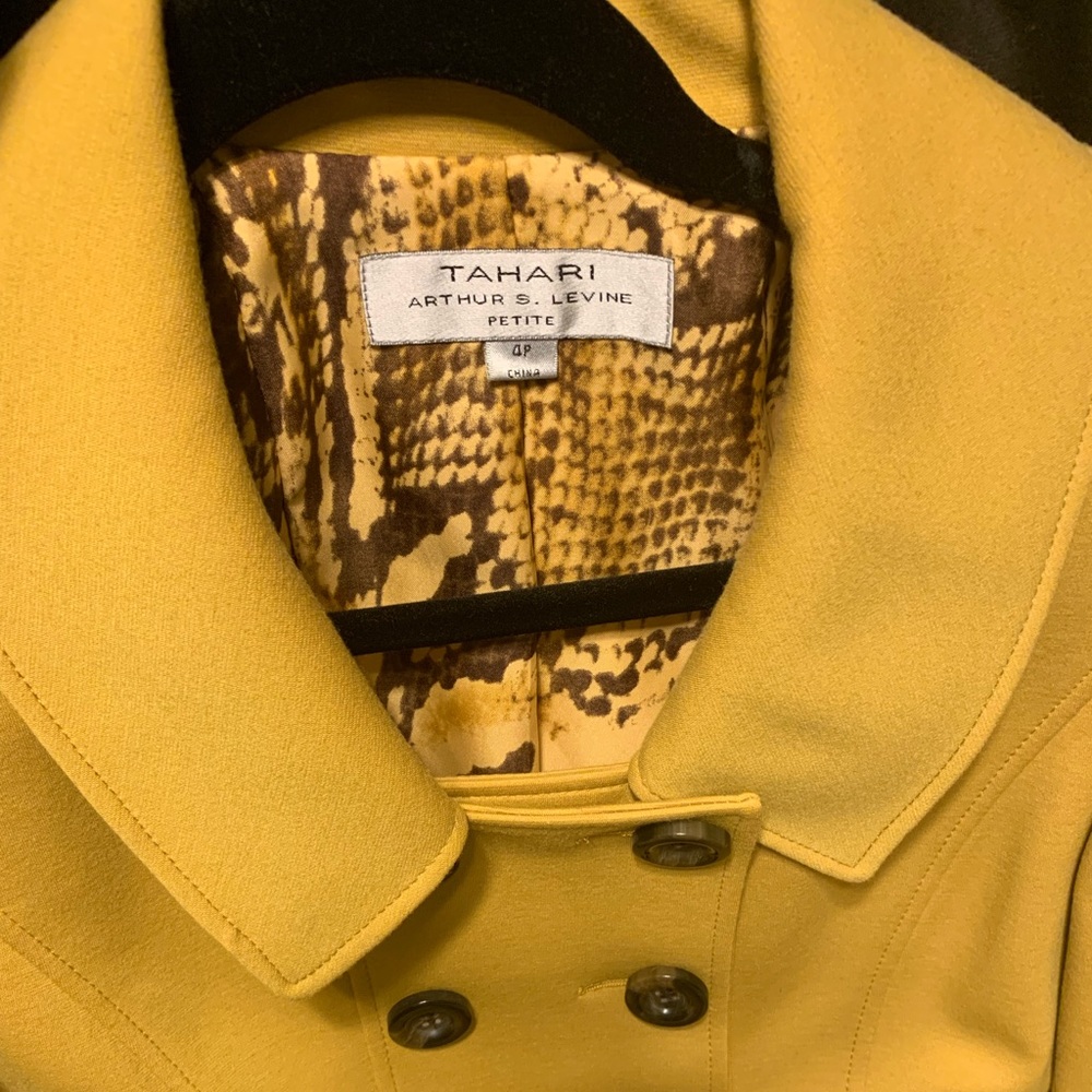Tahari Arthur S. Levine Suit - 4P